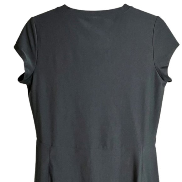 L.L. Bean Black V-Neck Short Sleeve Fitness Dress Zippered Pocket - S - Picture 8 of 11
